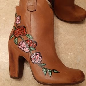 🔥SALE🔥 Kork-Ease Hand Painted Cowboy Boots